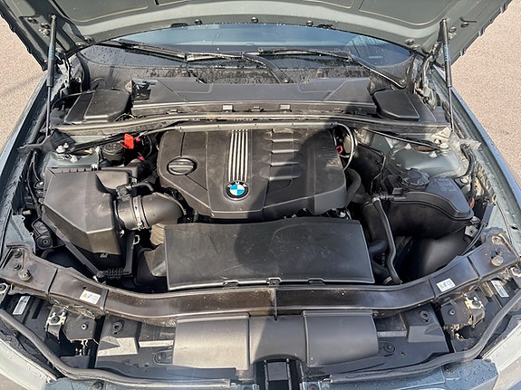 BMW 318d 5 of 5