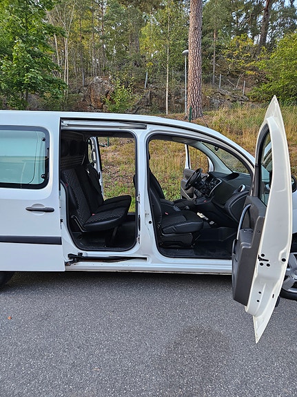 Renault Grand Kangoo 14 of 15