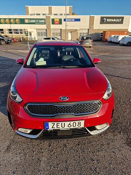 Kia Niro 2 of 12