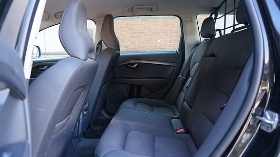 Volvo XC70 15 of 27