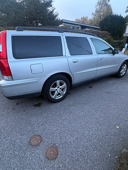 Volvo V70 5 of 9