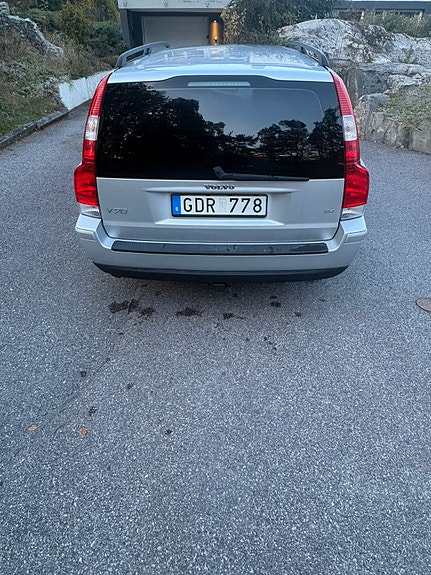 Volvo V70 4 of 9
