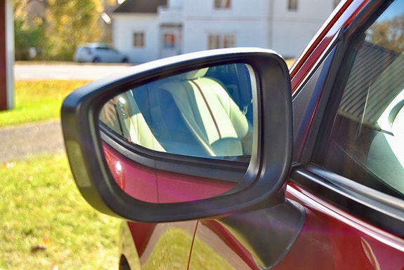 Mazda 2 9 of 17