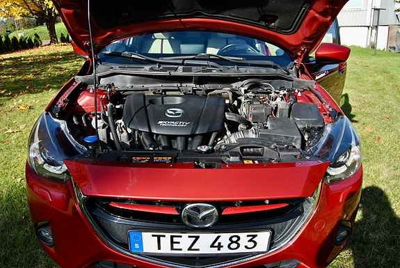 Mazda 2 16 of 17