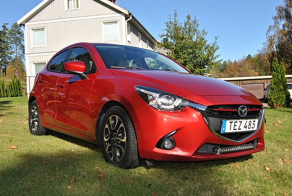 Mazda 2 2 of 17