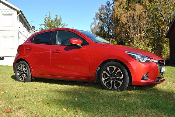 Mazda 2 3 of 17