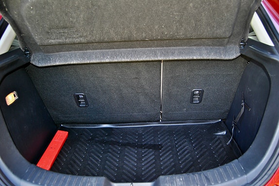 Mazda 2 15 of 17