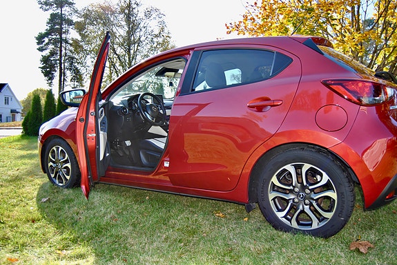 Mazda 2 8 of 17