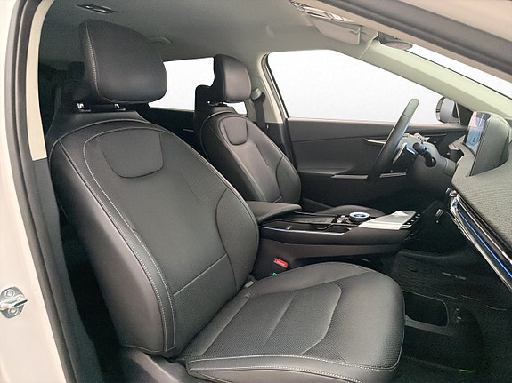 Kia EV6 14 of 30