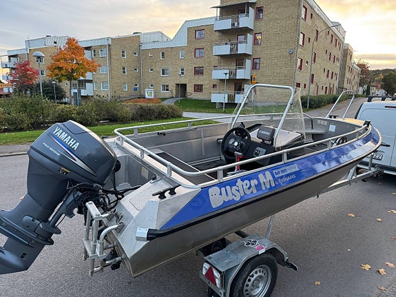 Buster M Yamaha 40hk 4 stroke Sötvattenkörd, mycket fin. 3 of 6
