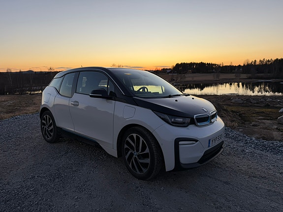 BMW i3 2 of 10