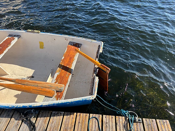 Trevlig och stadig specialbyggd segeljolle för nybörjare 2 of 6