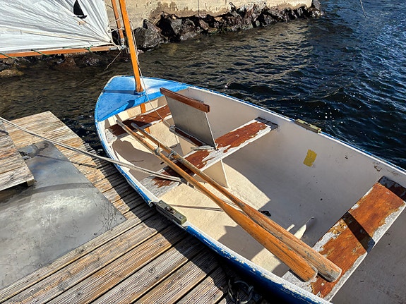 Trevlig och stadig specialbyggd segeljolle för nybörjare 5 of 6