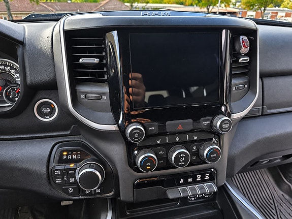 Dodge RAM 1500 11 of 13