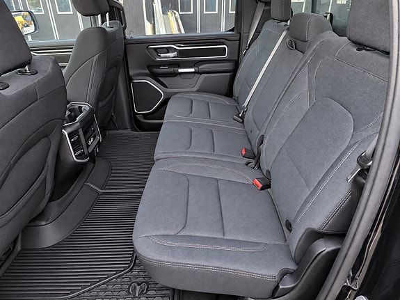 Dodge RAM 1500 13 of 13