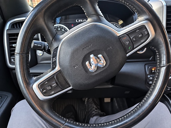 Dodge RAM 1500 12 of 13