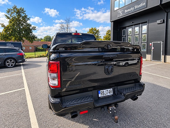 Dodge RAM 1500 9 of 13