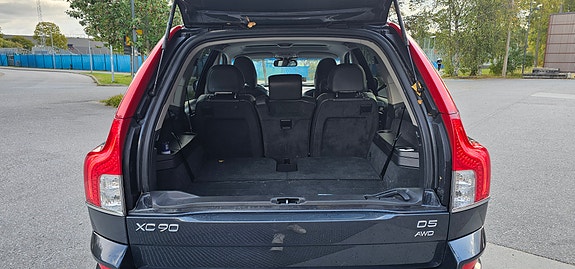 Volvo XC90 4 of 6