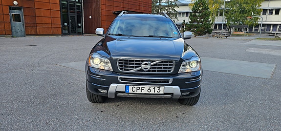 Volvo XC90 3 of 6
