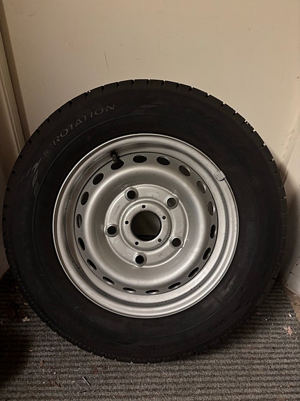 Product image 1 of 3