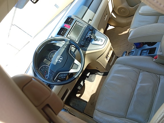 Honda CR-V 9 of 13