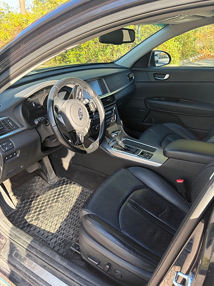 Kia Optima 4 of 9