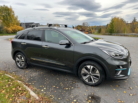 Kia e-Niro 2 of 3