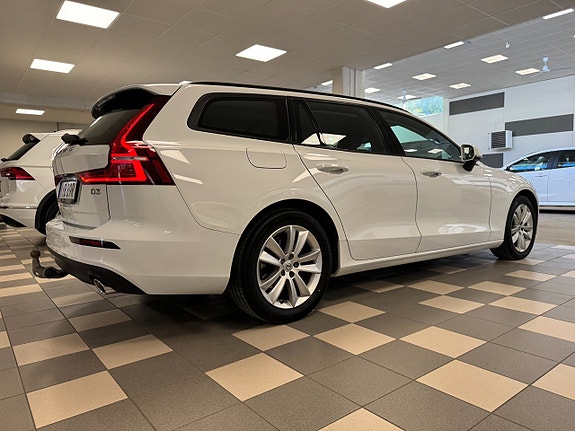 Volvo V60 5 of 13