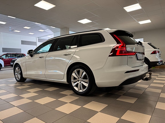 Volvo V60 4 of 13