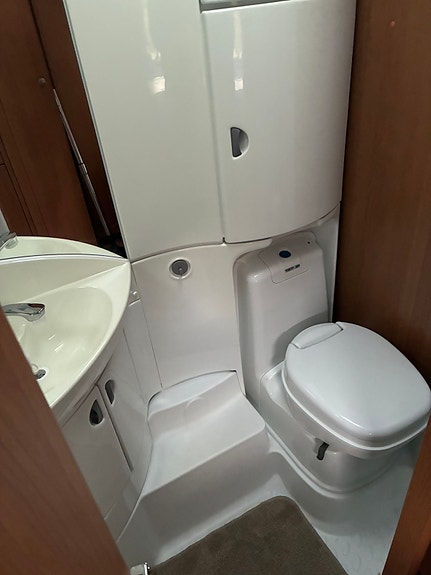 Knaus Royale 580 uk 14 of 15