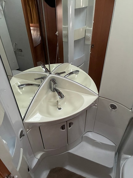 Knaus Royale 580 uk 15 of 15