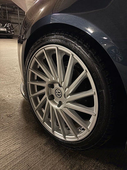 Volkswagen Golf V 3 of 11