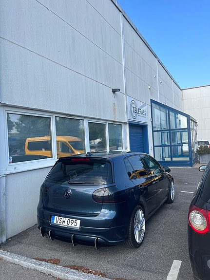 Volkswagen Golf V 9 of 11
