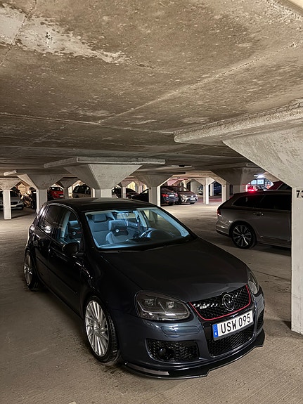 Volkswagen Golf V 7 of 11