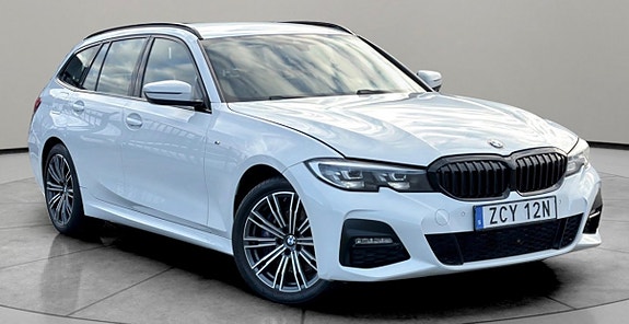 BMW 330e 3 of 7