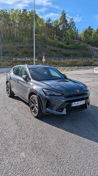 Cupra Formentor 2 of 9