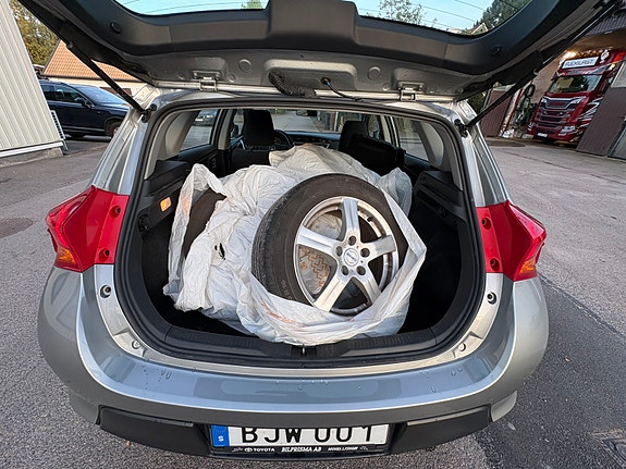 Toyota Auris 11 of 12
