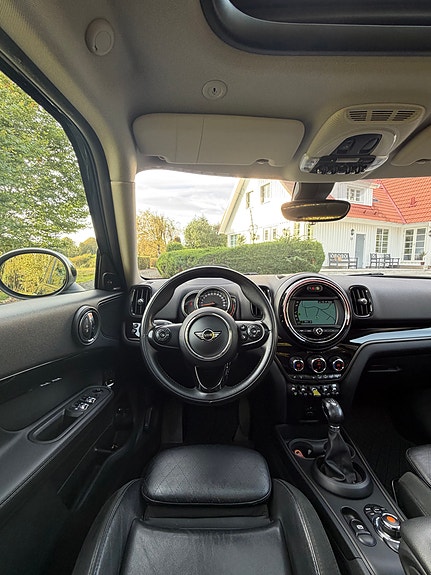 MINI Countryman Cooper SE 9 of 18