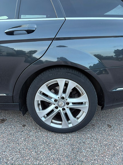 Mercedes-Benz C180 21 of 23