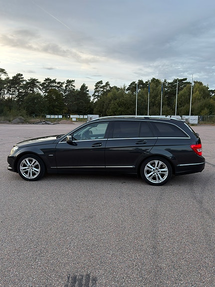 Mercedes-Benz C180 5 of 23