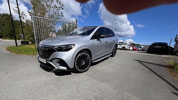 Mercedes-Benz EQE43 SUV 9 of 20