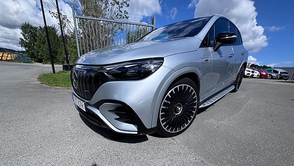 Mercedes-Benz EQE43 SUV 11 of 20