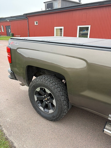 Chevrolet Silverado 1500 4 of 6