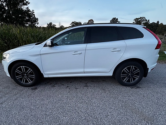 Volvo XC60 5 of 10