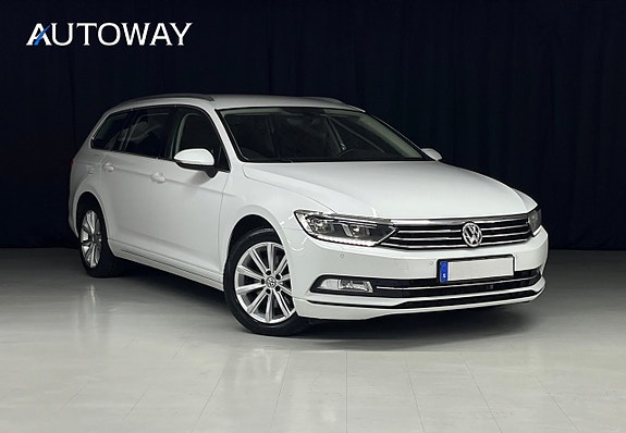 Volkswagen Passat 3 of 24