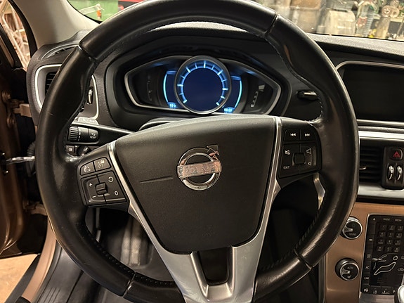 Volvo V40 Cross Country 11 of 12