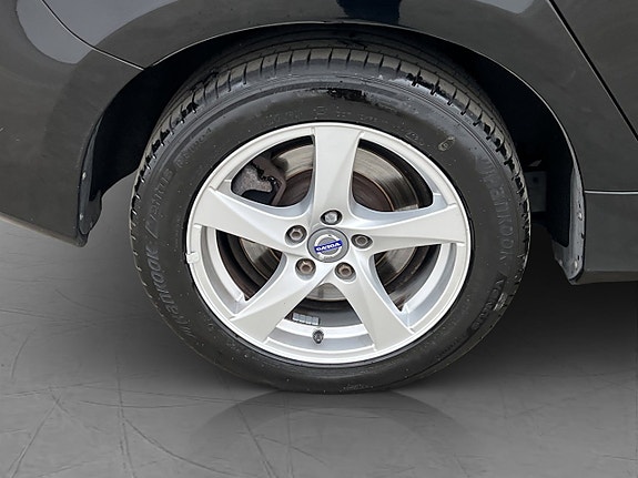 Volvo V60 25 of 26