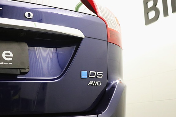 Volvo XC60 13 of 30