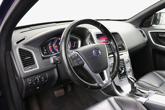 Volvo XC60 14 of 30