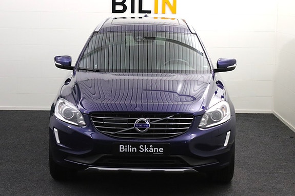 Volvo XC60 2 of 30